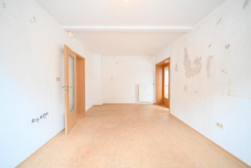 Schaafheim DIETZ: Gepflegte 4 Zi-Wohnung im ersten OG - 2 Balkon - Garage Wohnung mieten