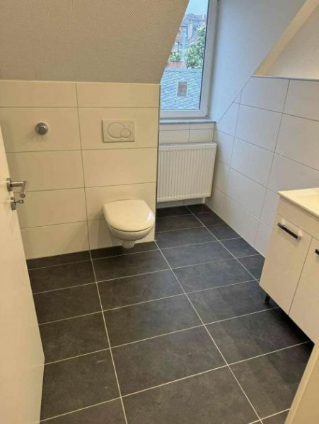 Wiesbaden Dachgeschoss in ruhiger, zentraler, Citylage Wohnung mieten