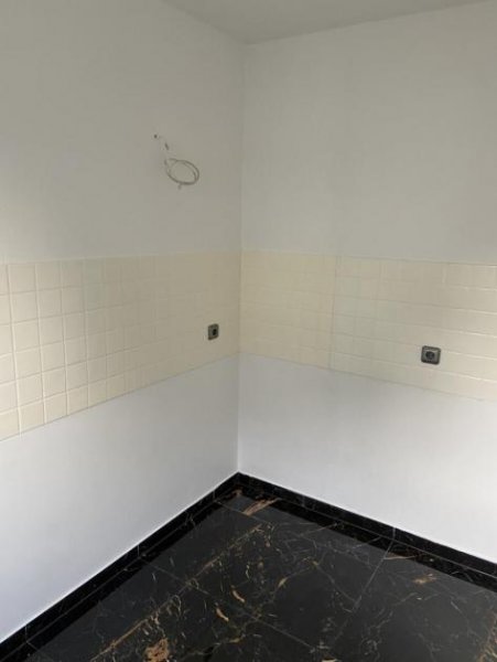 Wiesbaden Helle frisch renovierte 3 Zimmer Wohnung in Wiesbaden- Klarenthal zum Vermieten Wohnung mieten