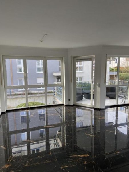 Wiesbaden Helle frisch renovierte 3 Zimmer Wohnung in Wiesbaden- Klarenthal zum Vermieten Wohnung mieten