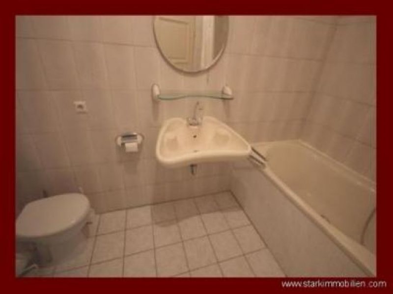 S.T.A.R.K. Immobilien - Individuelle und helle Wohnung mit EBK nähe Kurpark. Wohnung mieten