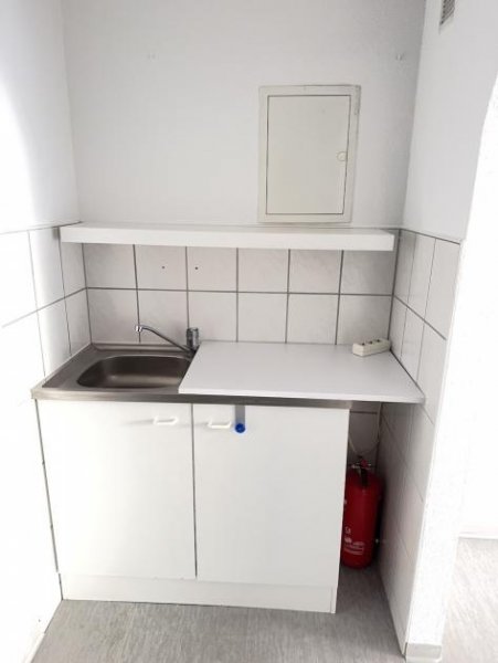 Wiesbaden Kleine Ladenfläche in hochfrequenter Lauflage von Wiesbaden-Biebrich Gewerbe mieten