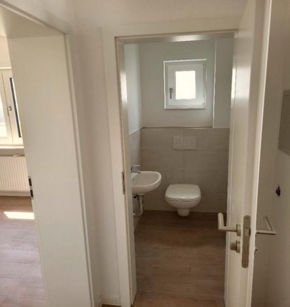 Trebur 3-Zimmer-Obergeschoß-Wohnung (neu saniert) mit Balkon und Stellplatz in ruhiger Lage Wohnung mieten