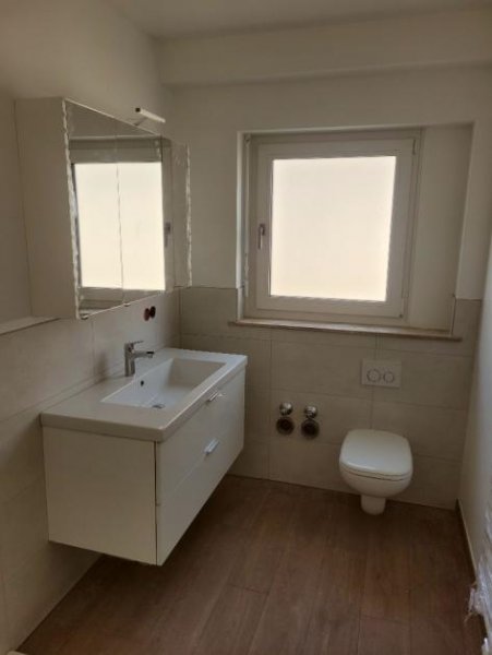 Trebur 3-Zimmer-Obergeschoß-Wohnung (neu saniert) mit Balkon und Stellplatz in ruhiger Lage Wohnung mieten