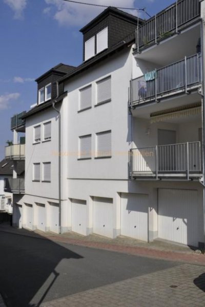 Hünstetten Moderne 3-Zimmer-Dachgeschosswohnung mit Einbauküche + Garage in Kernlage von Görsroth! Wohnung mieten