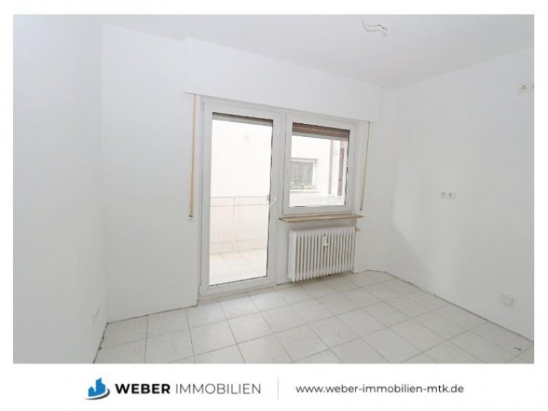 Frankfurt am Main +++ 2,5 ZKB im Hochparterre + NEUES Tageslichtbad + SONNEN-Balkon + renoviert +++ Wohnung mieten