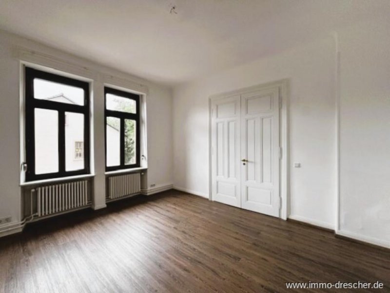 Saarbrücken Traumhafte Wohnung im Gründerzeit Anwesen mit Balkon und Einbauküche, in Saarbrücken am Reppersberg Wohnung mieten