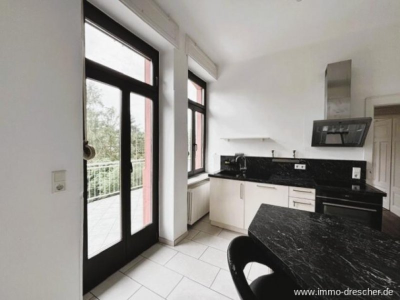 Saarbrücken Traumhafte Wohnung im Gründerzeit Anwesen mit Balkon und Einbauküche, in Saarbrücken am Reppersberg Wohnung mieten