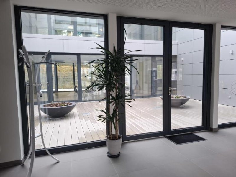 Spiesen-Elversberg Neue moderne Bürofläche mit 1A-Ausstattung, die keine Wünsche offen lässt - Erstbezug - eine Ebene Gewerbe mieten