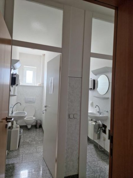 Marpingen Sehr Gediegene Büro- und Praxisräume in Urexweiler, einzugsbereit - teilbar - Gewerbe mieten