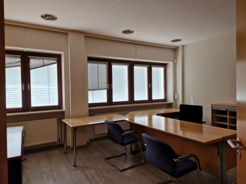 Marpingen Sehr Gediegene Büro- und Praxisräume in Urexweiler, einzugsbereit - teilbar - Gewerbe mieten