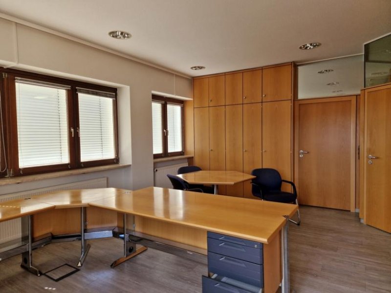 Marpingen Sehr Gediegene Büro- und Praxisräume in Urexweiler, einzugsbereit - teilbar - Gewerbe mieten