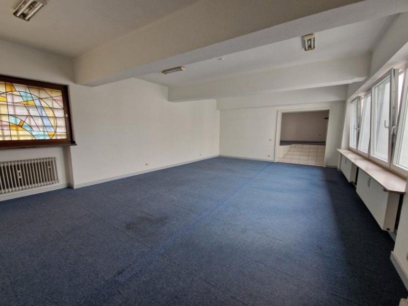 Merzig Großzügige Praxisräume mitten in der Stadt Gewerbe mieten