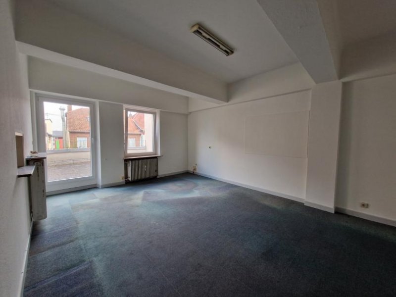 Merzig Großzügige Praxisräume mitten in der Stadt Gewerbe mieten