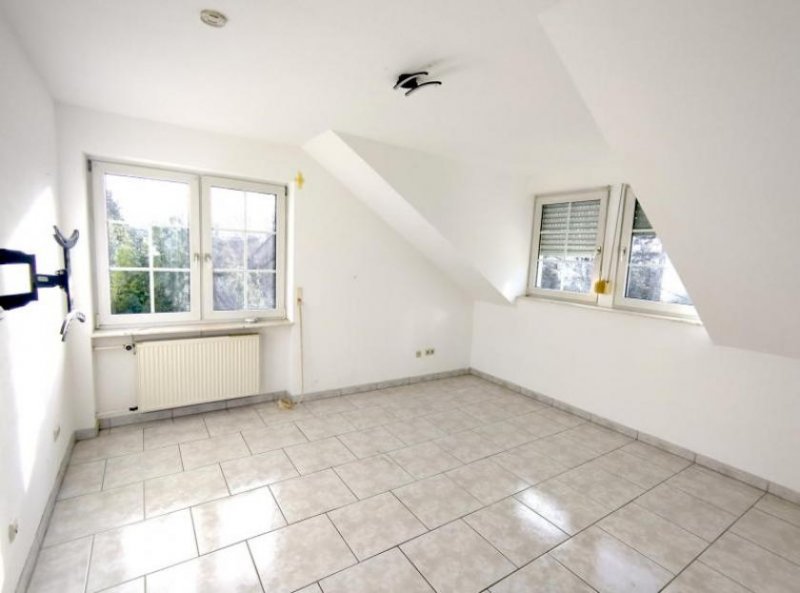 Frankenthal (Pfalz) ObjNr:3928 - Moderne Maisonettenwohnung; 2 Schlafzimmer, Küche, Diele, 2 Bäder und großes Wohnzimmer mit Balkon Wohnung
