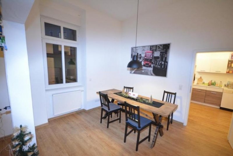 Neustadt an der Weinstraße Eine wunderschoene Altbauwohnung in zentraler Stadtlage. Wohnung mieten