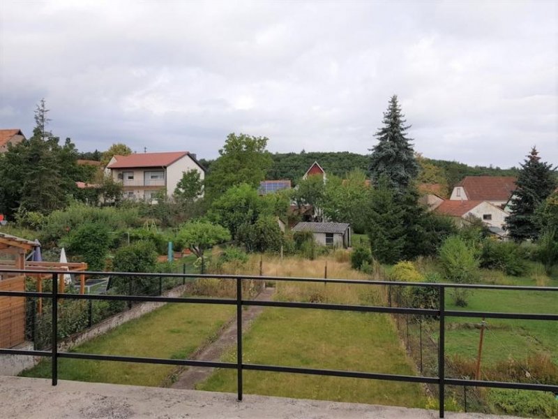 Bennhausen EUPORA® Immobilien: Wohnung mit großer Terrasse in Bennhausen. Wohnung mieten