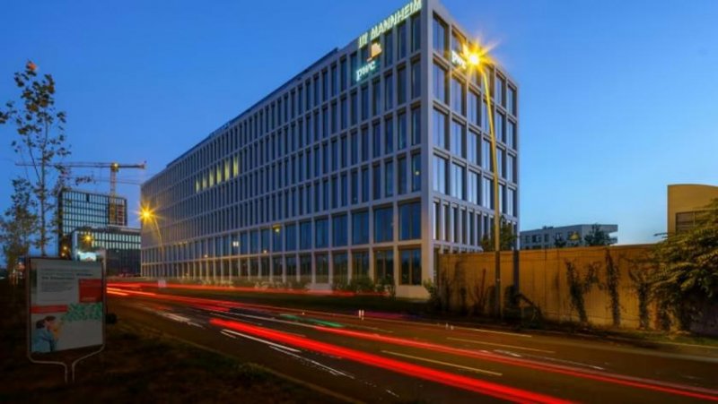 Mannheim ATIK: Repräsentative Büroflächen im modernen LIV Gewerbe mieten