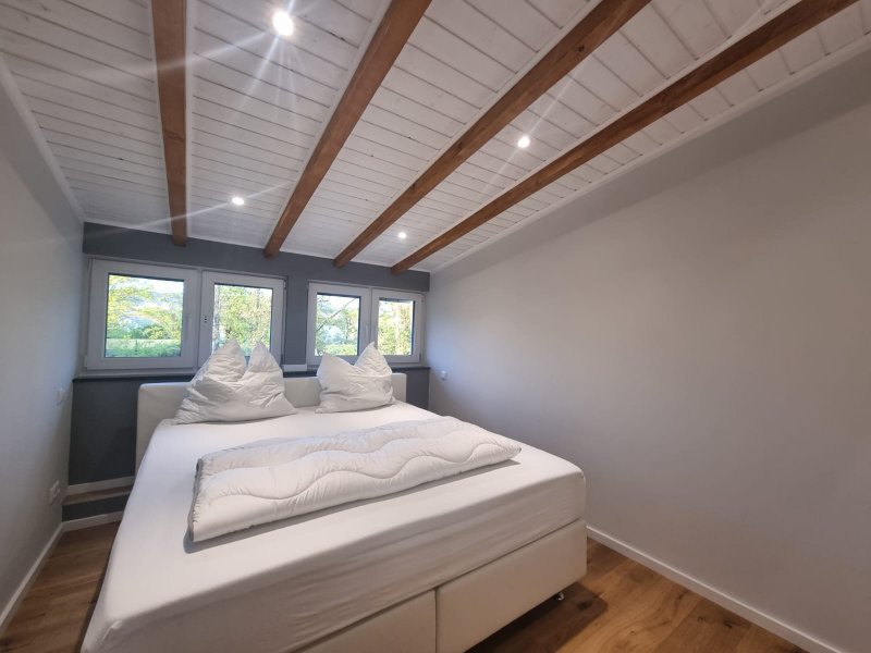 Sandhausen Hochwertige, frisch renoviert, moderne und komplett ausgestattete 3 Zimmerwohnung in bester Lage in Sandhausen Wohnung mieten