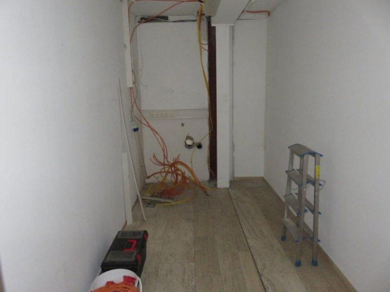 Laudenbach (Rhein-Neckar-Kreis) Büroräume + Lagerhallen + Freiflächen vielseitig nutzbar Gewerbe mieten