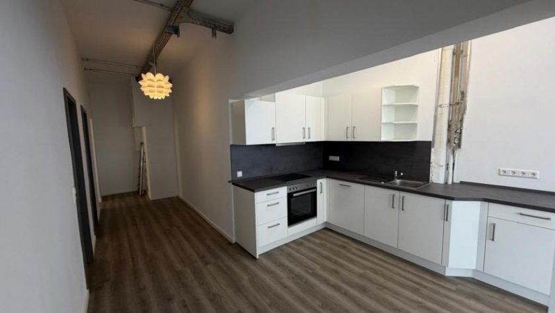 Stuttgart Büroloft - Atelier - Wohnung in cooler Umgebung in der Wunnensteinstr. im Osten Gewerbe mieten