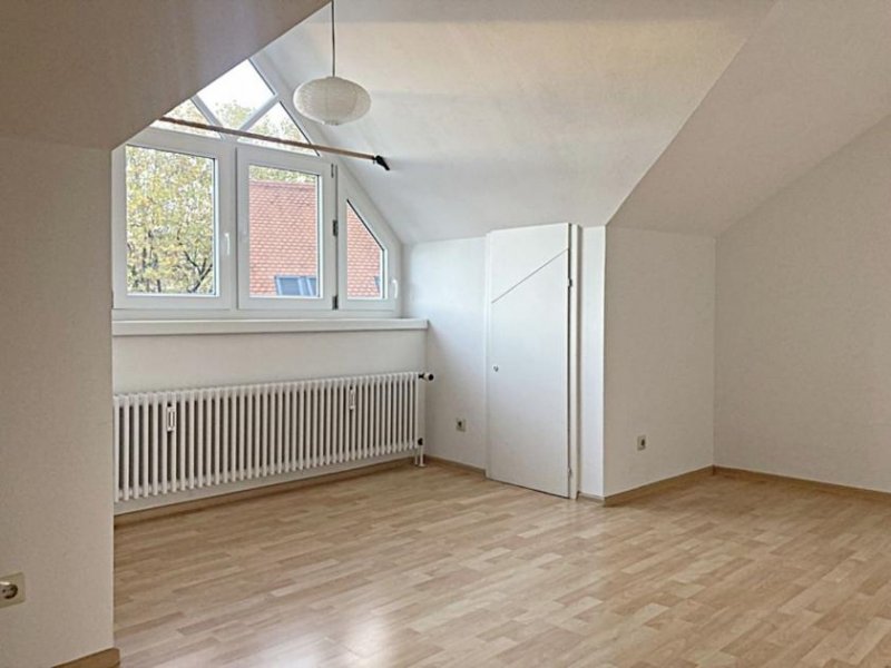 Stuttgart Single-DG-Wohnung mitten in Bad Cannstatt Wohnung mieten