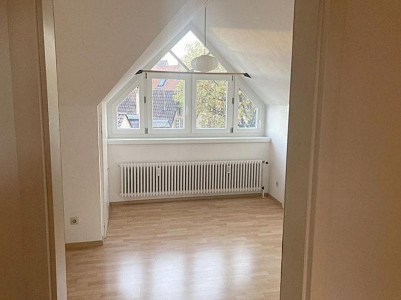 Stuttgart Single-DG-Wohnung mitten in Bad Cannstatt Wohnung mieten