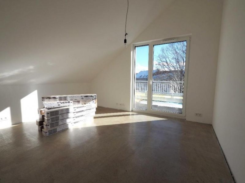 Stuttgart Neubau- Erstbezug, 3 Zimmer – WG, 2. OG, Sonnenterrasse, mit Stellplatz, in ruhiger Top-Lage Wohnung mieten