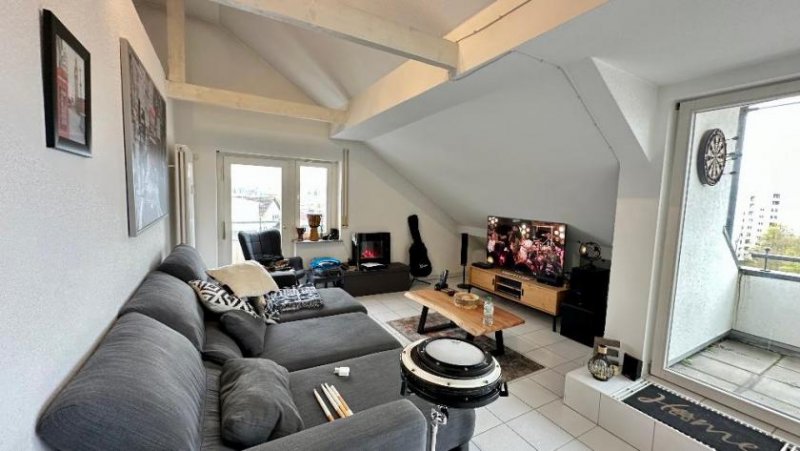 Böblingen Lakeview-Loft! 3 room (2 Br) apartment in Böblingen - available from Mai 29. Wohnung mieten