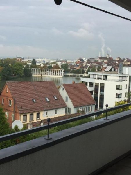 Böblingen Lakeview-Loft! 3 room (2 Br) apartment in Böblingen - available from Mai 29. Wohnung mieten