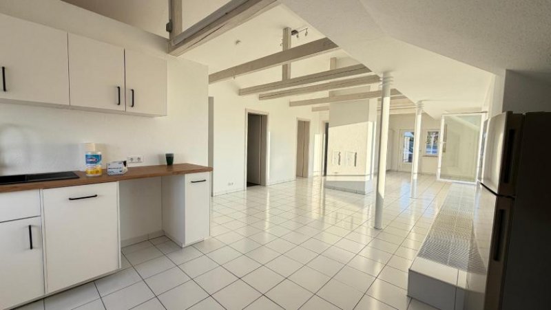 Böblingen Lakeview-Loft! 3 room (2 Br) apartment in Böblingen - available from Mai 29. Wohnung mieten