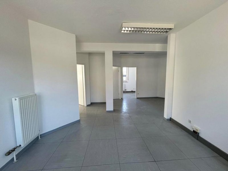 Ludwigsburg Modernes Büro mit 5 Büros - 2 WCs - Sozialraum uvm. Gewerbe mieten