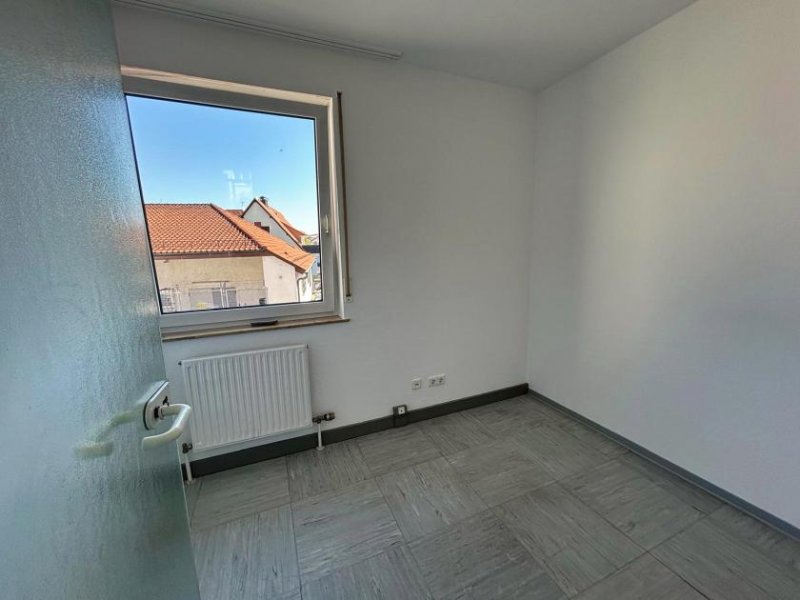 Ludwigsburg Modernes Büro mit 5 Büros - 2 WCs - Sozialraum uvm. Gewerbe mieten