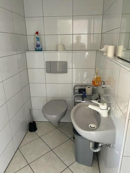 Ludwigsburg Modernes Büro mit 5 Büros - 2 WCs - Sozialraum uvm. Gewerbe mieten