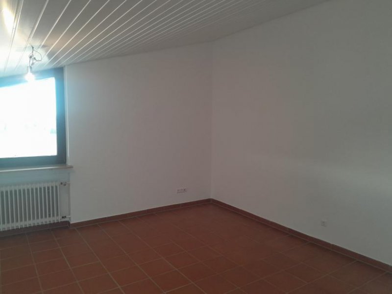 St. Johann (Landkreis Reutlingen) Großzügige 2-Zimmer-Wohnung im Dachgeschoss, Miete, St. Johann Wohnung mieten