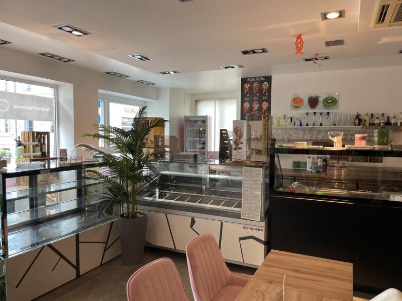 Rastatt Innenstadtlage: Voll ausgestattetes Café in gut frequentierter Lage Gewerbe mieten