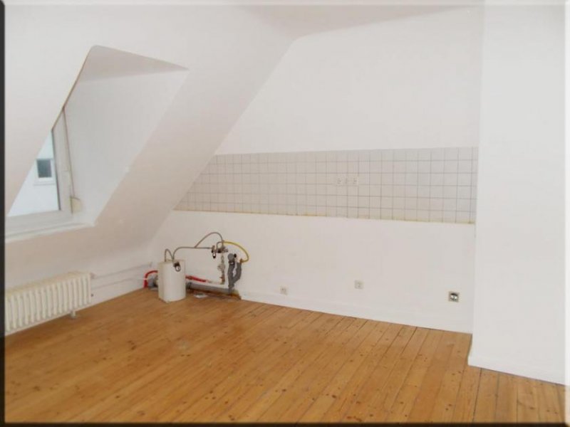 Durmersheim Große helle 3 Zimmer Whg auf 90qmt mit EBK nur noch Möbel Einstellen ! Wohnung mieten