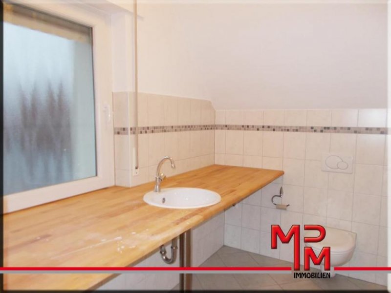 Durmersheim Große helle 3 Zimmer Whg auf 90qmt mit EBK nur noch Möbel Einstellen ! Wohnung mieten