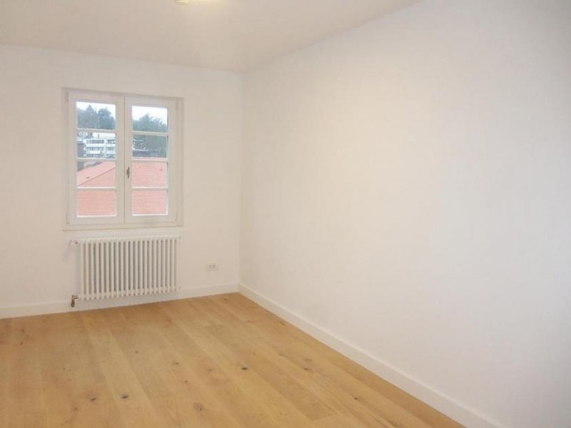 Baden-Baden (10)Große 3,5 Zimmer Luxus Whg 95qm 2 Bäder, Aufzug  Wohnung mieten