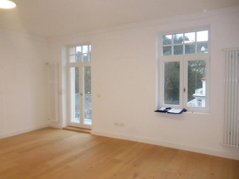 Baden-Baden (6)Große 3,5 Zimmer Luxus Whg 95qm 2 Bäder und Balkon Wohnung mieten
