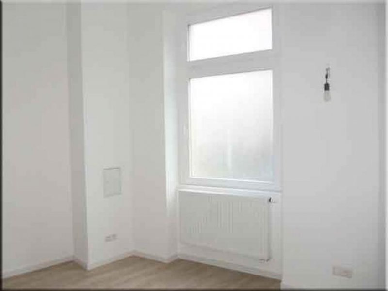 Baden-Baden Große 2 Zimmer Single EG Whg mit Neuer Küche und Eichhörnchen Egon Wohnung mieten