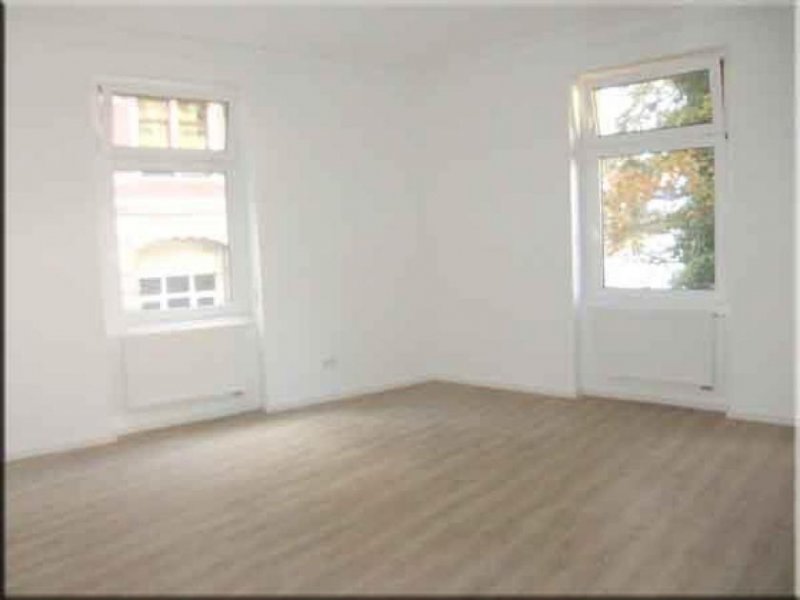 Baden-Baden Große 2 Zimmer Single EG Whg mit Neuer Küche und Eichhörnchen Egon Wohnung mieten