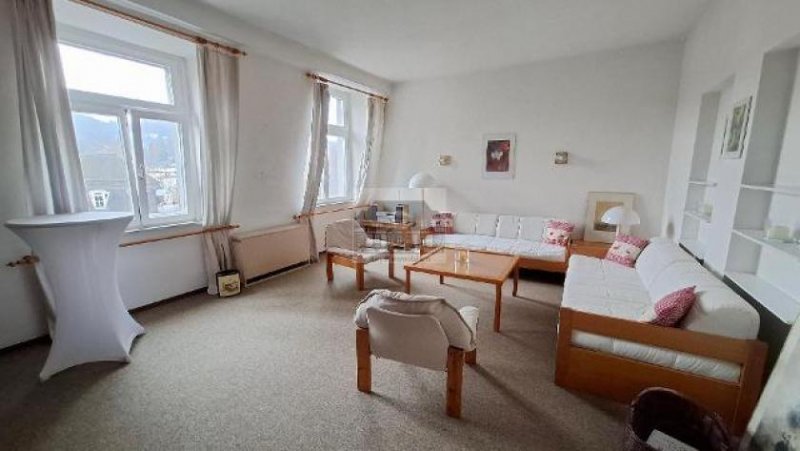 Baden-Baden Möblierte 2 Zimmer-Altbauwohnung im Zentrum von Baden-Baden Wohnung mieten