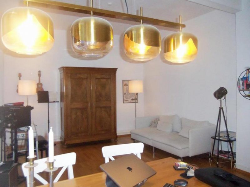 Baden-Baden Schnäppchen! Große 2 Zimmer Altbau Whg EBK auf 55qm Fussgängerzone Wohnung mieten