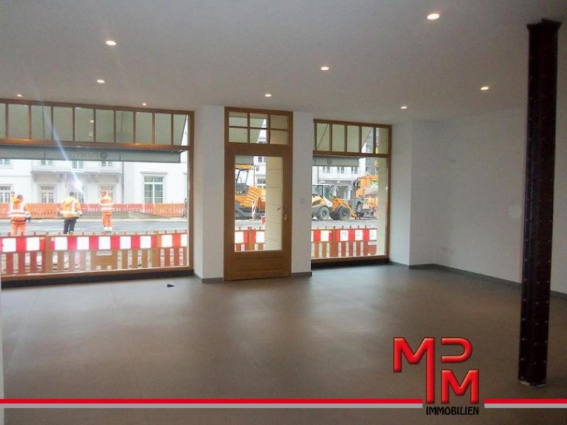 Baden-Baden Top Lage! Großes Ladengeschäft in Historischen Gebäude auf ca 65qm Gewerbe mieten