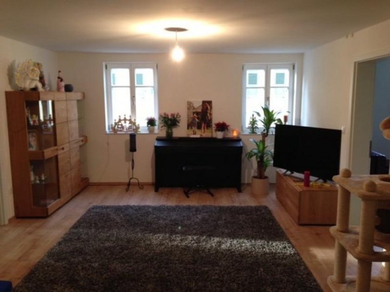 Baden-Baden Großzügige 3-Zimmer-Wohnung in einem denkmalgeschützten Gebäude in Baden-Baden - Haueneberstein Wohnung mieten