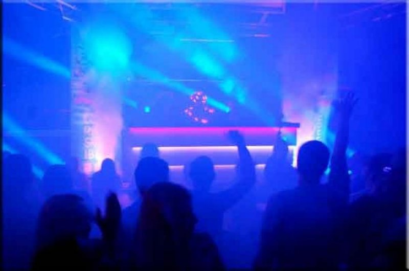 Germersheim Lass es krachen! Riesen Event Discothek Rheinpark Germersheim Gewerbe mieten