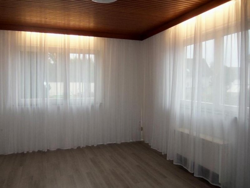 Rheinmünster mein Haus-mein Hof-mein Garten nur für mich!1-2 Fam Haus mit 7 Zimmer 160qm Kamin Garage EBK Wohnung mieten