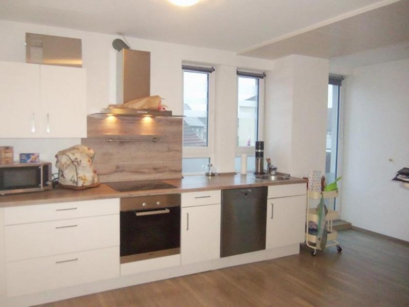 Lichtenau (Landkreis Rastatt) Schnäppchen Große moderne 3,5 Zimmer mit Dachterrasse und EBK 90qm Wohnung mieten