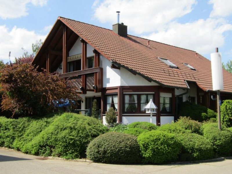 Bad Dürrheim **SCHICKE 3,5 Zimmer Mietwohnung inkl. EBK, Kaminofen, Garage** Wohnung mieten